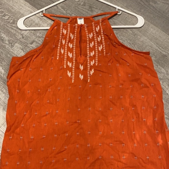 Super cute Coral Top - Picture 7 of 10